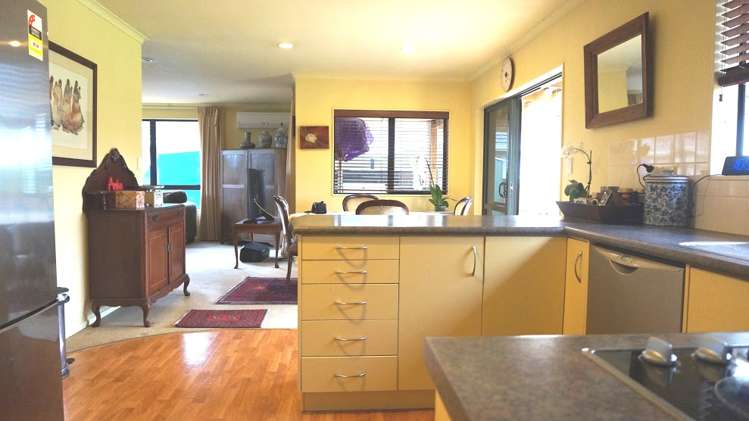 6 Crannog Fen Wattle Downs_5