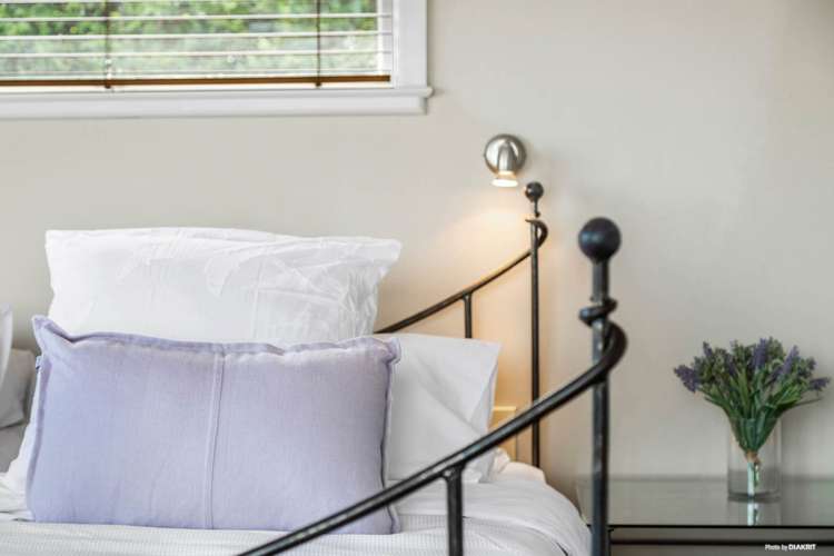 1/87a Kowhai Road Mairangi Bay_11