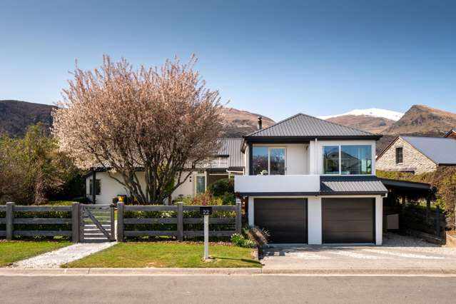 Sought-After Arrowtown Address