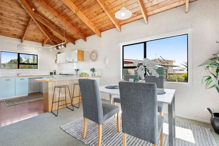 1435 Whangaparaoa Road Army Bay_6