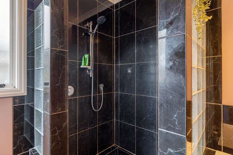 2 Northbrook Court Roslyn_17