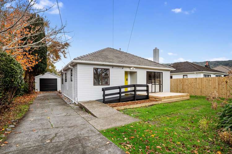 11 Burden Avenue Wainuiomata_16
