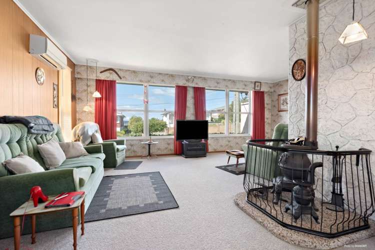 1/77 Royal View Road Te Atatu South_4