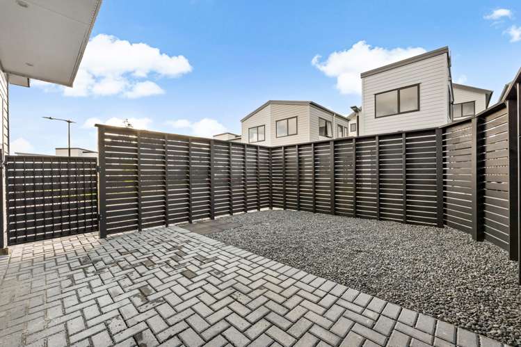 9 Whiteywood Street_3