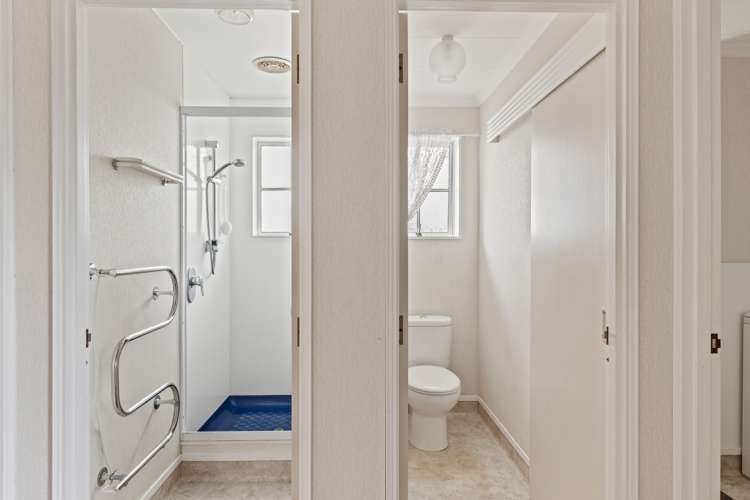 9 Kapu Grove Whalers Gate_13