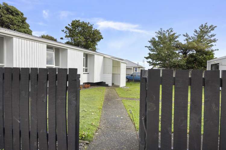 6 Calgher Avenue Waitara_22