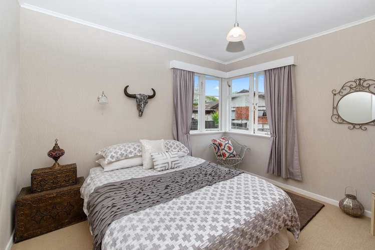 495 West Coast Road Glen Eden_11