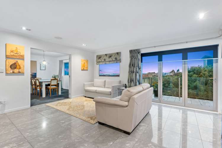 8 Baverton Drive Flat Bush_13