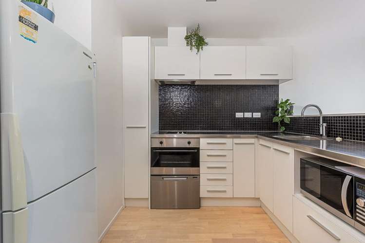 4w/435 New North Road Kingsland_6