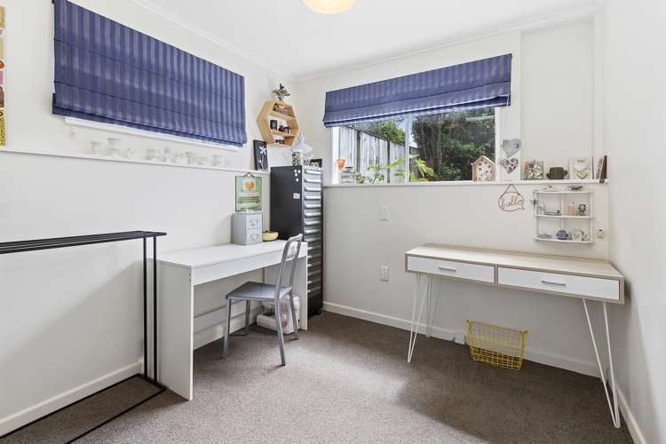 24 Fairburn Grove Johnsonville_12