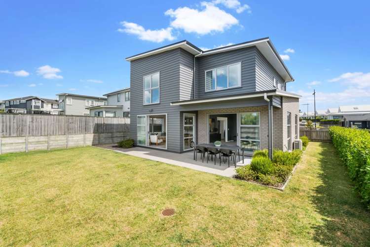 18 Taikura Avenue Red Beach_9