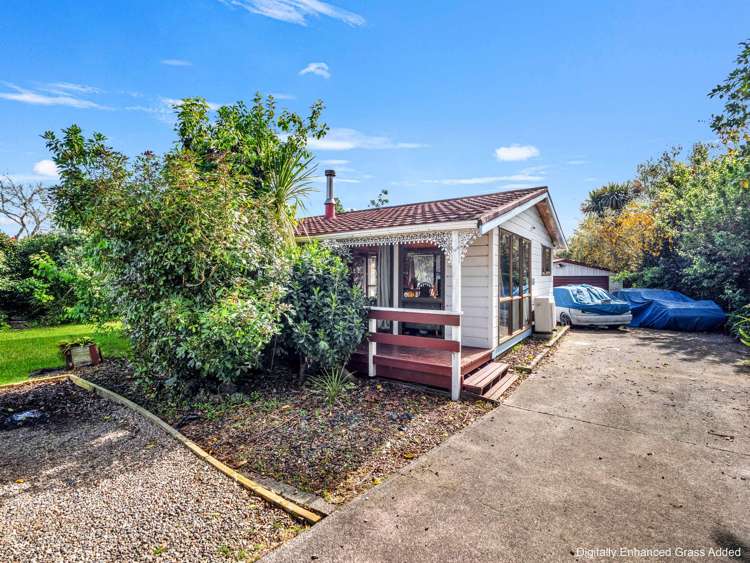 27 Ray Small Drive Papakura_19