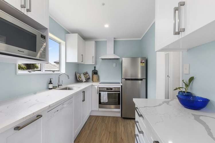 35 James Cook Drive Whitby_7