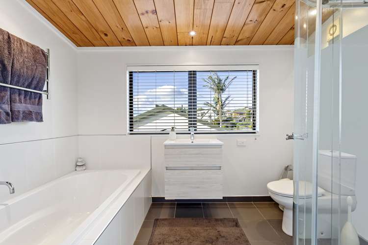 33 Pacific Parade Army Bay_16