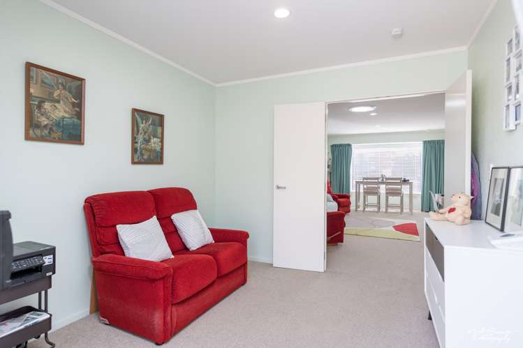 27/17 John Street Trentham_6