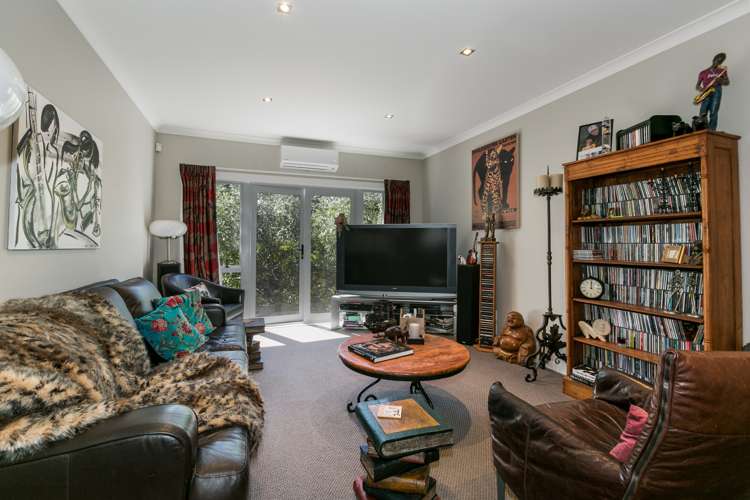 17 Bracken Street Hospital Hill_23