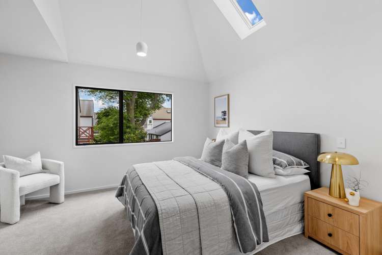 2/8 Mayfair Street Riccarton_23