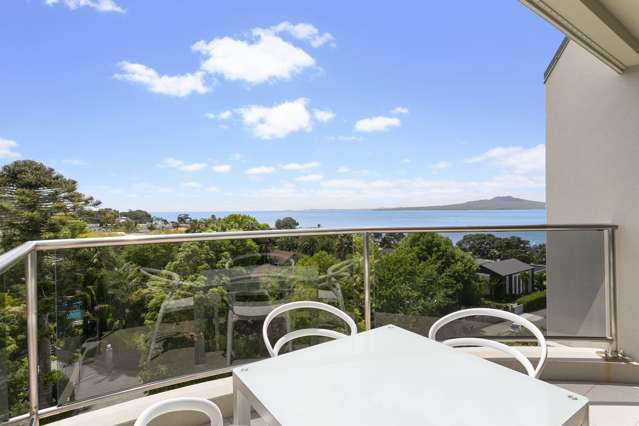 5b/175 Hurstmere Road Takapuna_1