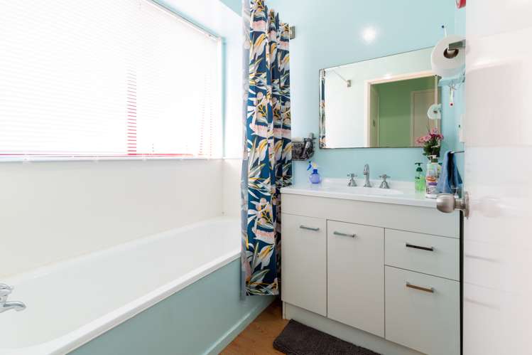 6 Saint Ann Place Toi Toi_14