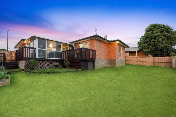 6 Hansworth Place Flat Bush_11