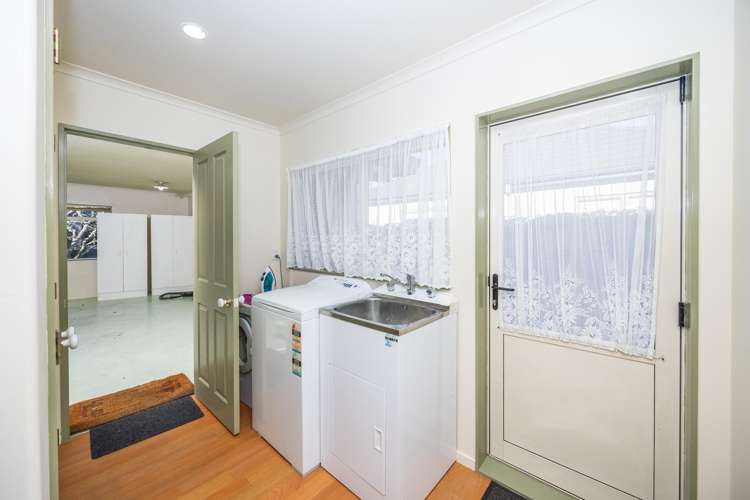 15 Roderick Place Rototuna_32