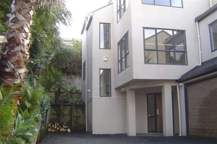 2/27 Commodore Parry Road Castor Bay_1