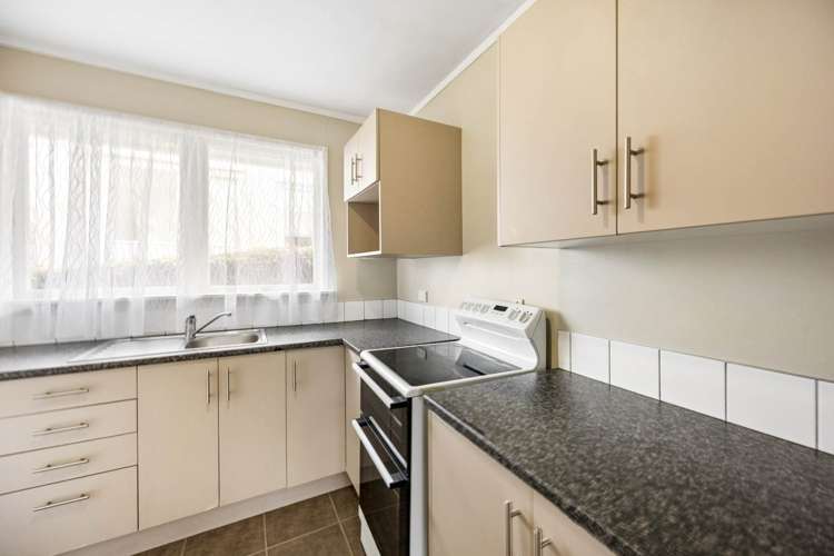 2/1058 Great North Road Pt Chevalier_5