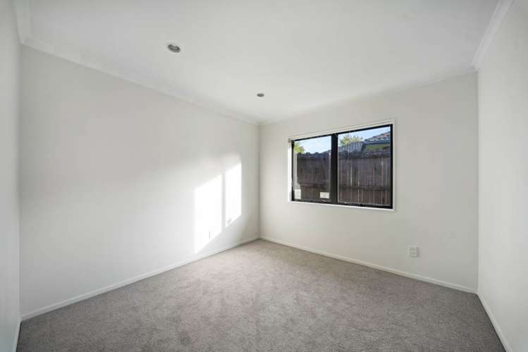 8 Carisbrook Crescent Papakura_13