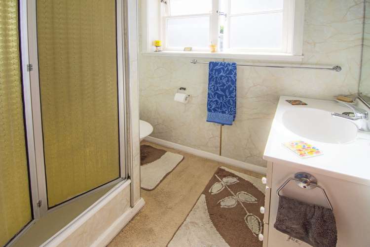 32 Masters Crescent Masterton_10