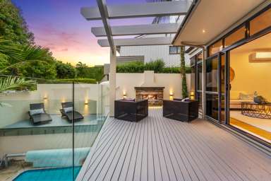 1A Whitby Crescent_2