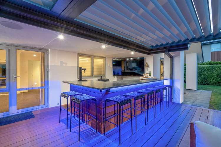 2 Waterstock Way Waitikiri_37