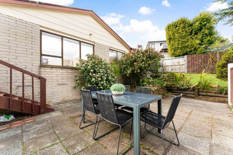 2/61 Oaktree Avenue Browns Bay_18