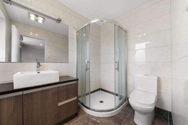 51 Mt Lebanon Crescent The Gardens_12