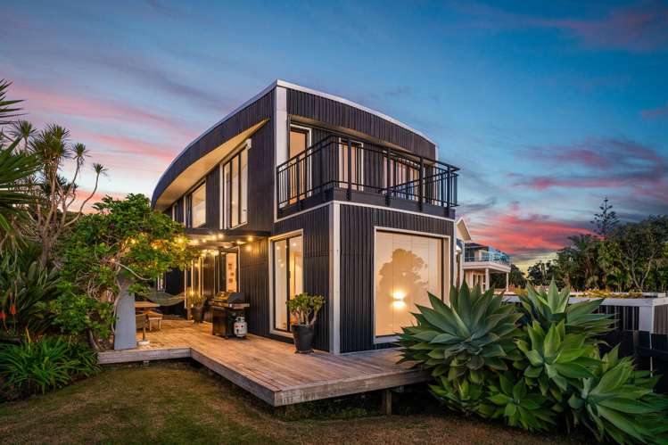 2 Ngatira Road Muriwai_32