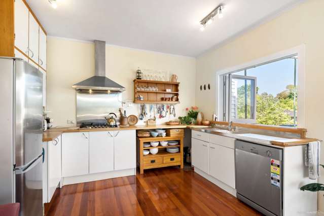 38 Queen Mary Avenue New Lynn_4