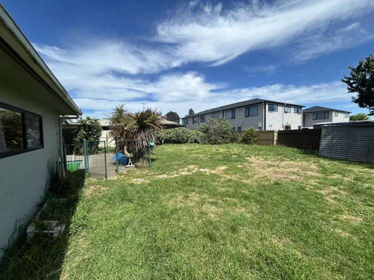 39 Beach Road Papakura_14