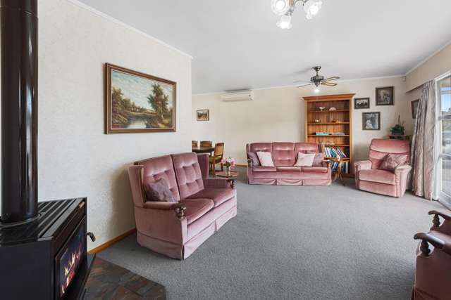 27 Carlton Crescent Kamo_2