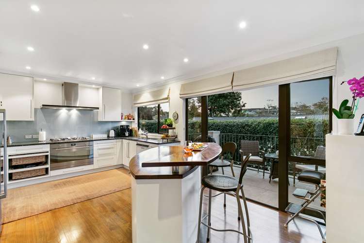 54a Marine Parade Mellons Bay_23