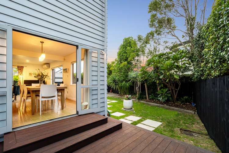 2/7 Phillip Parade Forrest Hill_6