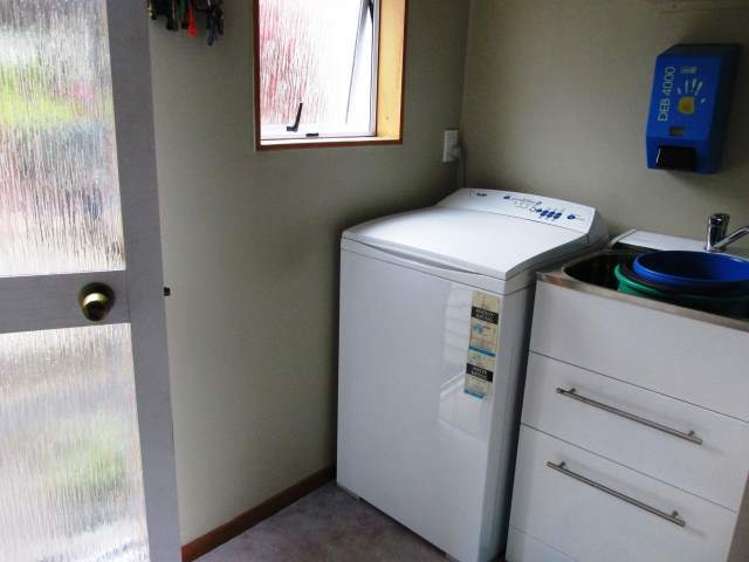 63 Dick Street Reefton_17