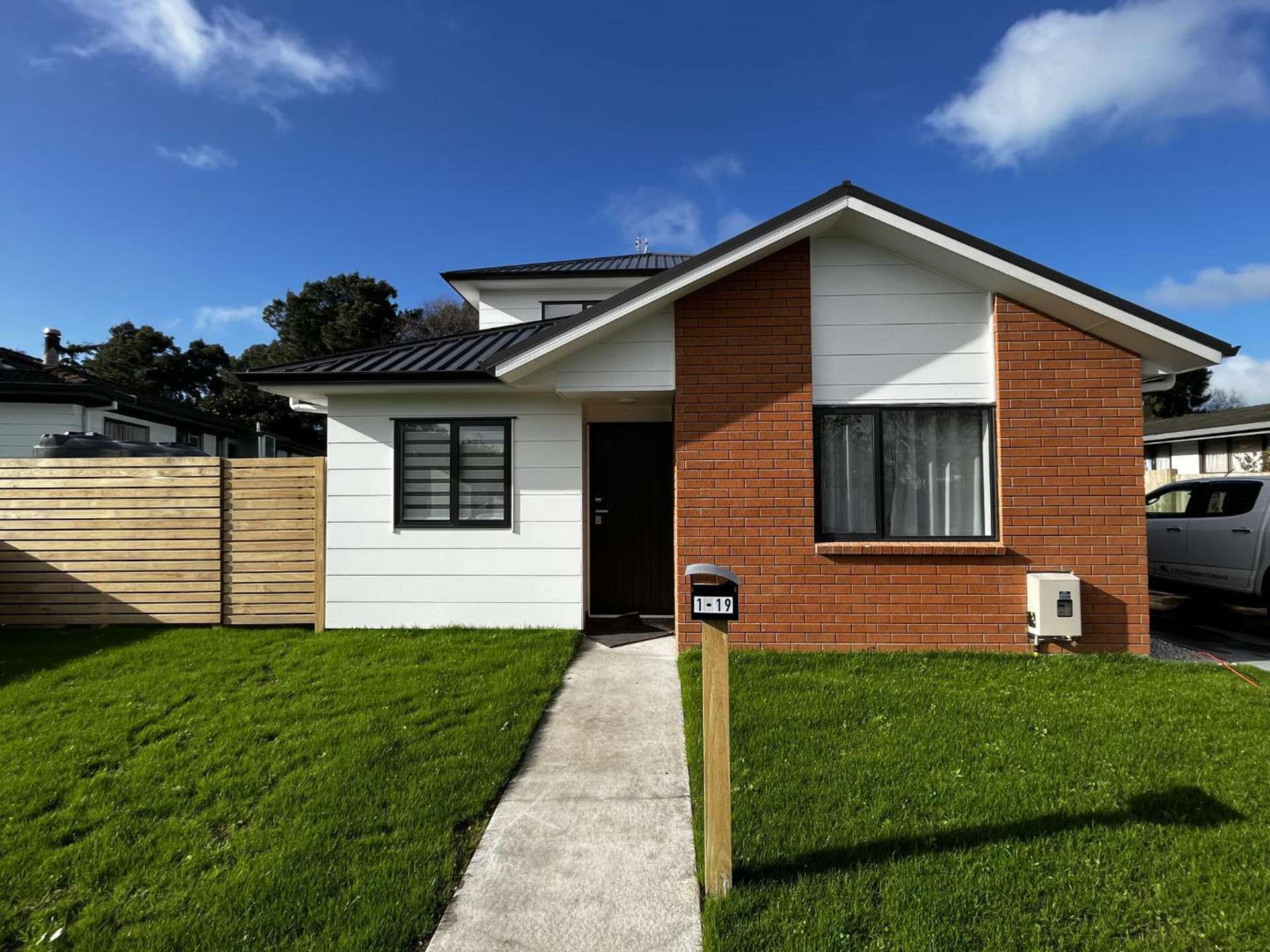 1B/19 Hibiscus Avenue Hamilton Lake_0