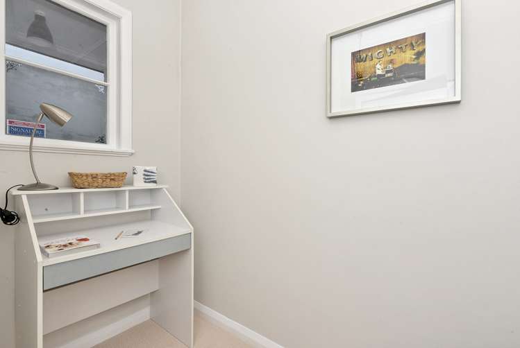 8 Owairaka Avenue Mount Albert_13