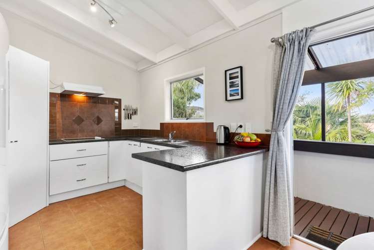 2/37 Glamorgan Drive Torbay_4