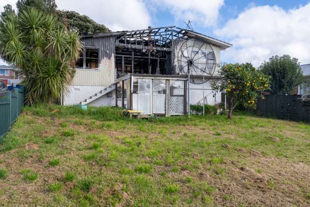 Fire-wrecked home in South Auckland sells for $500,000