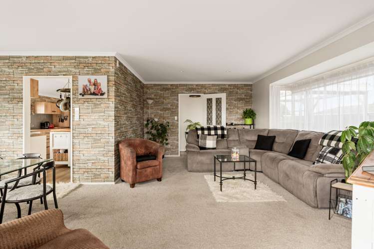 187 Sapphire Drive Hairini_10