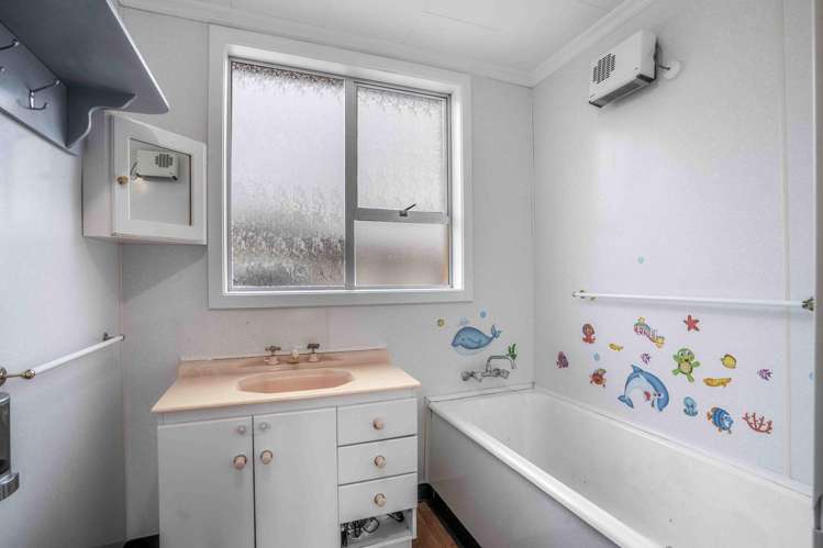 1 Green Lane Riverton_12