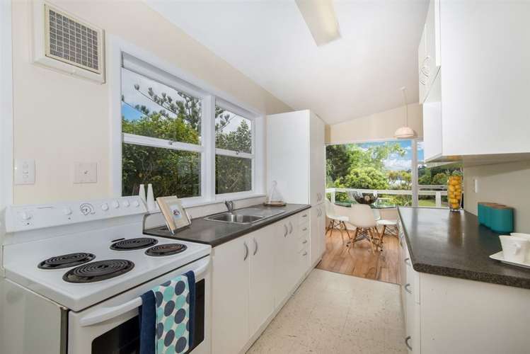 24 Rambler Crescent Beach Haven_8