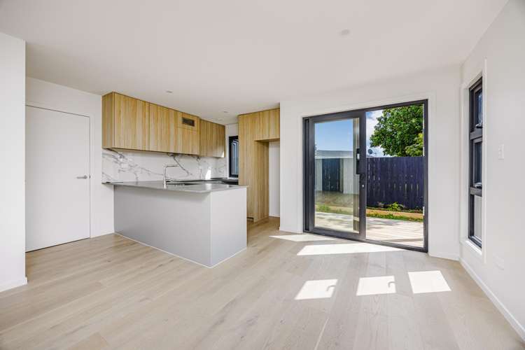 15 Kaaramuramu Lane Mangere Bridge_15