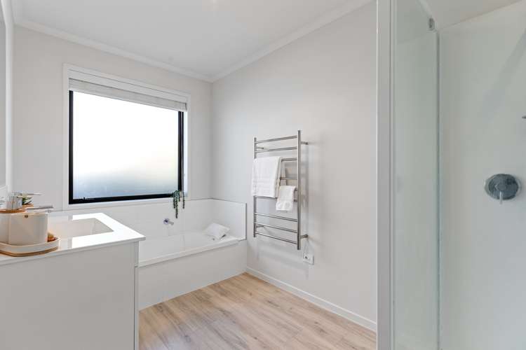 118 Whakaturou Crescent Pyes Pa_16