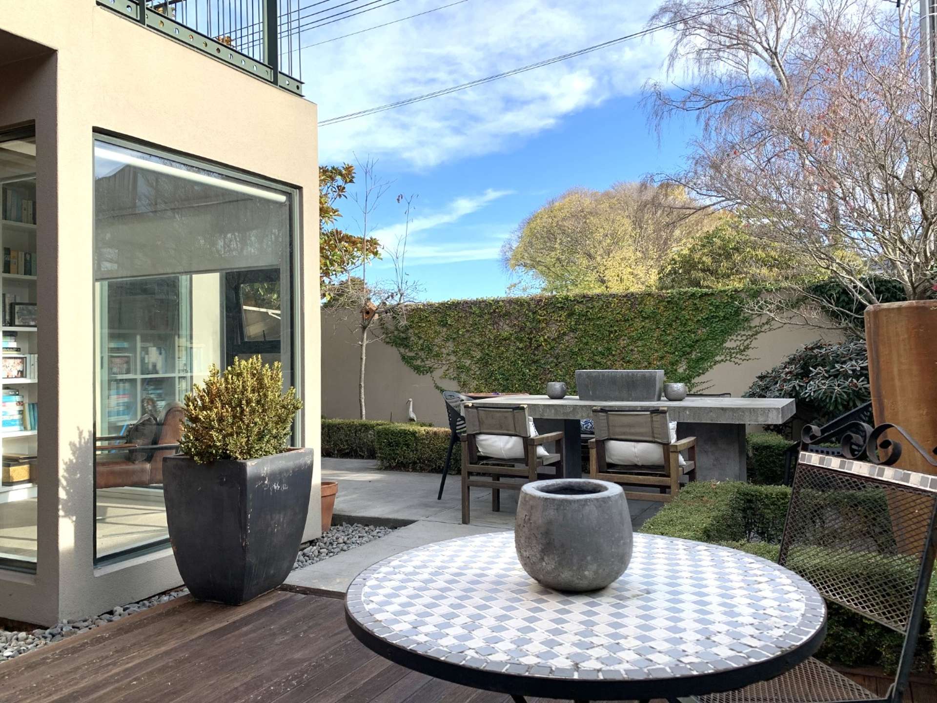 1/56 Hewitts Road Merivale_0